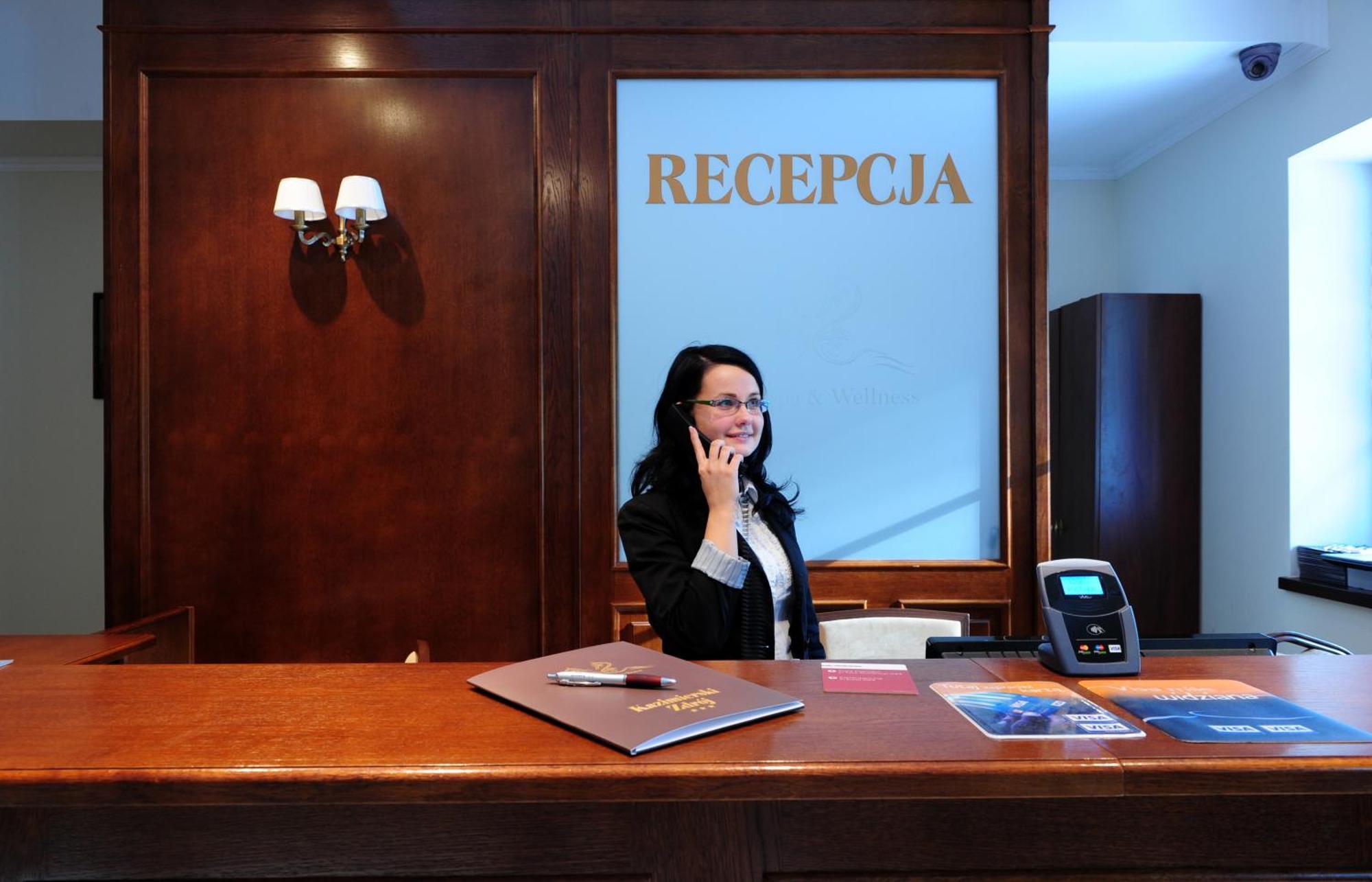 Hotel Kazimierski Zdroj ยาโนเวียซ ภายนอก รูปภาพ