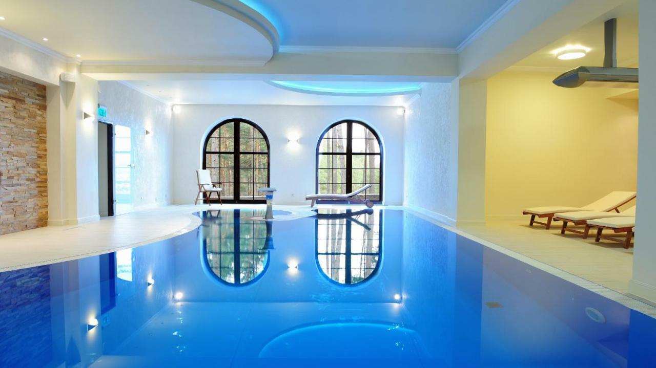 Hotel Kazimierski Zdroj ยาโนเวียซ ภายนอก รูปภาพ